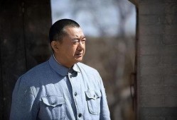 董勇爆料老师开车撞人视频,惊心动魄！老师驾车撞人现场视频引发社会关注