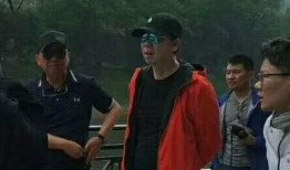 谁爆料的冯小刚视频播放,网络热议不断