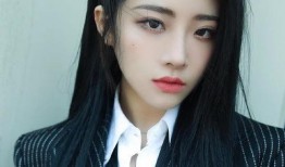 谢娜爆料曾可妮视频,揭秘幕后花絮引网友热议”